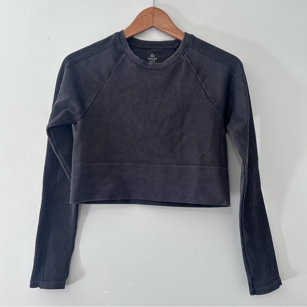 OFFLINE by Aerie long-sleeve, fitted, cropped top. L